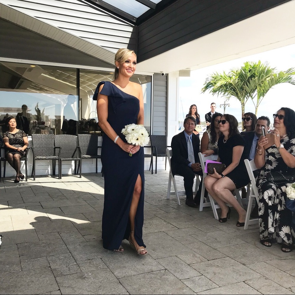 Navy gown - great option for a bridesmaid dress!